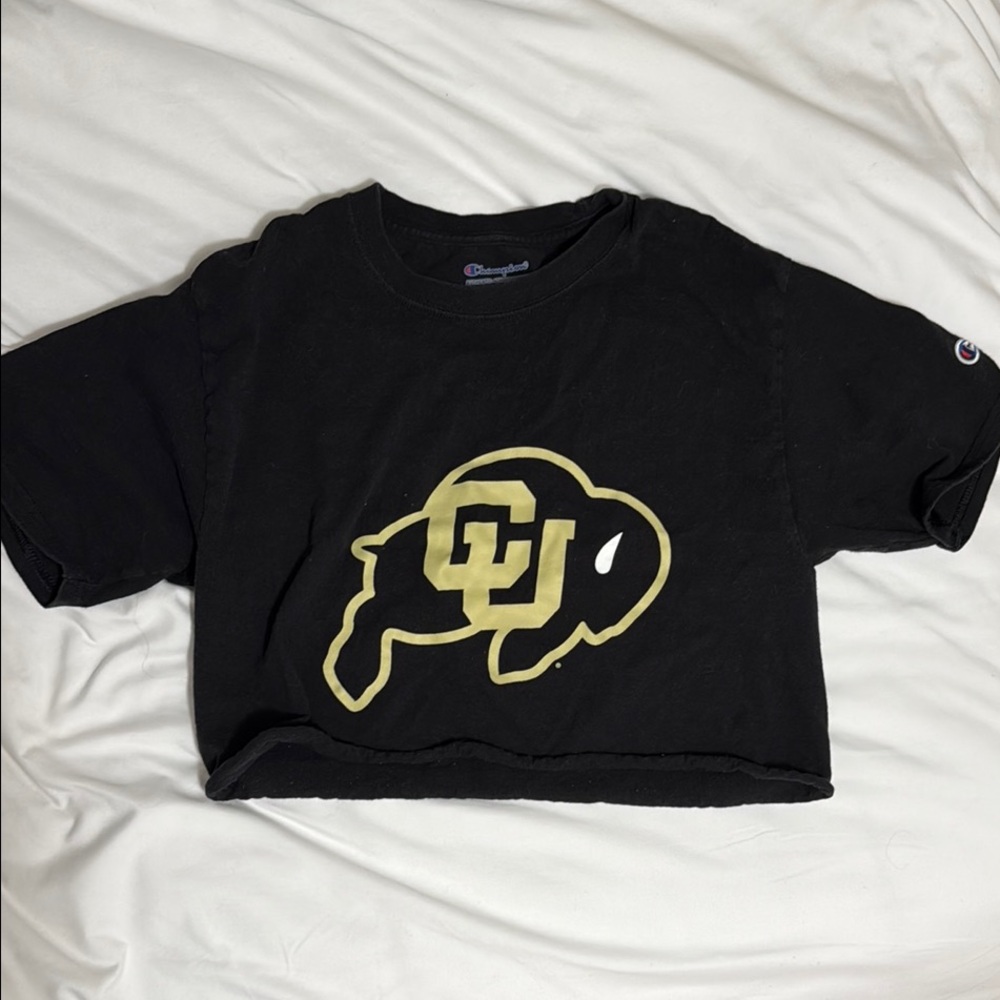 Cropped CU Boulder tee